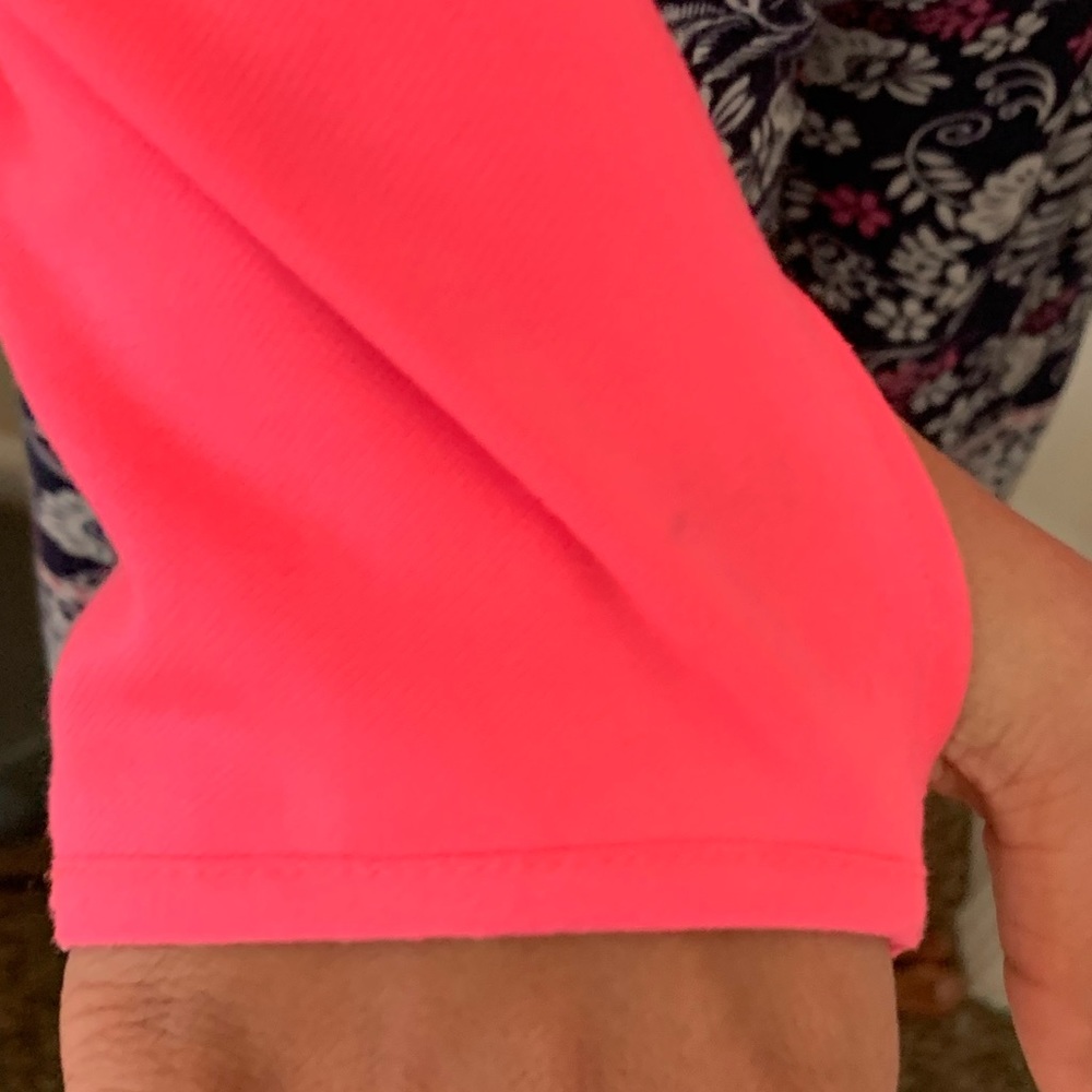 Pink sweater - Picture 3 of 4